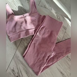 Ribbed Workout Outfit 2 Piece Seamless Sport Bra & High Waist Leggings